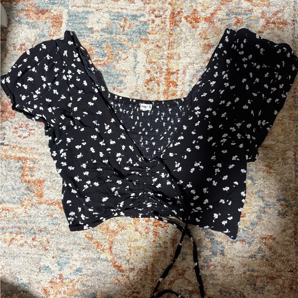 Garage black and white blouse with tie in the front size medium